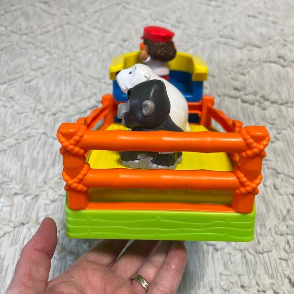 Fisher-Price Little People Choo-Choo Zoo Train with Music Sounds, 3 Figures - Picture 8 of 8